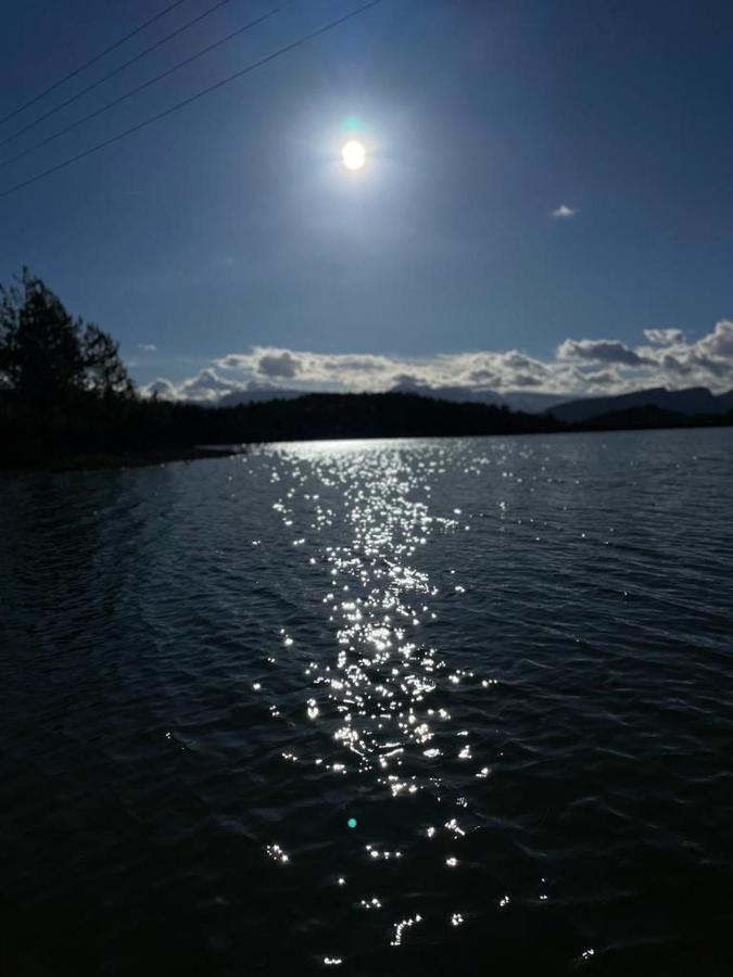 Resort Mezini Erseke Bagian luar foto